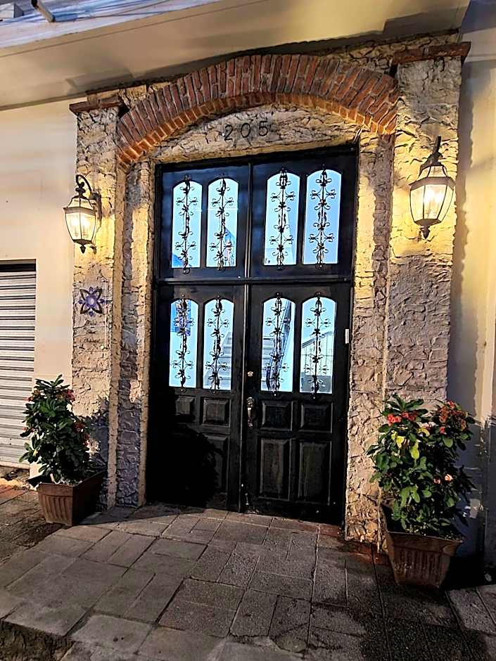 Hotel Class Colonial