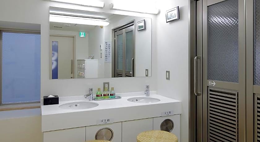 Hotel Check In Shijokarasuma
