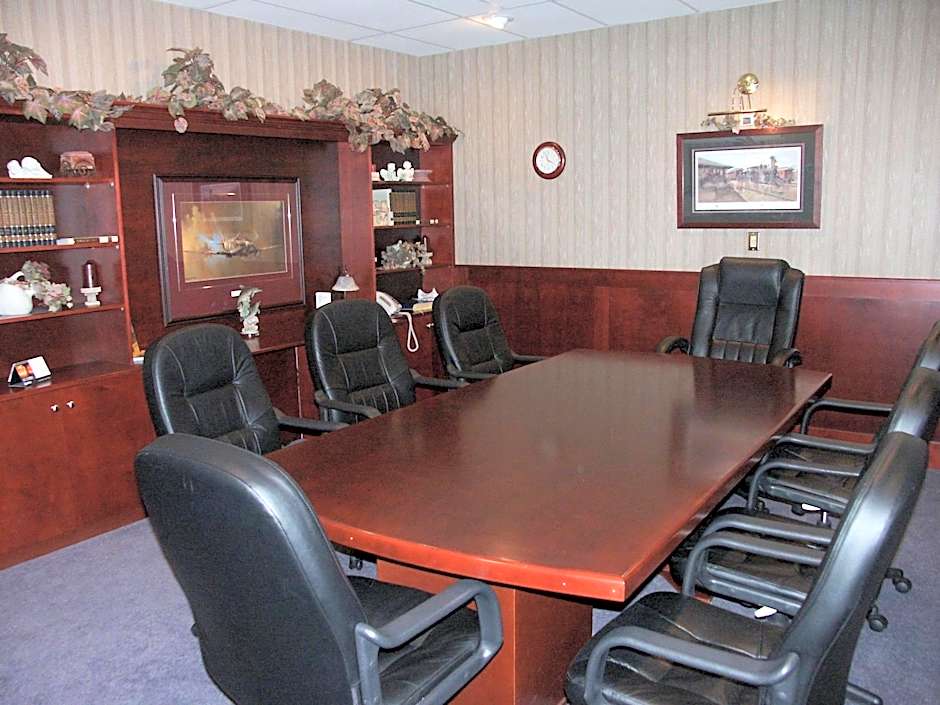 Coast Abbotsford Hotel & Suites