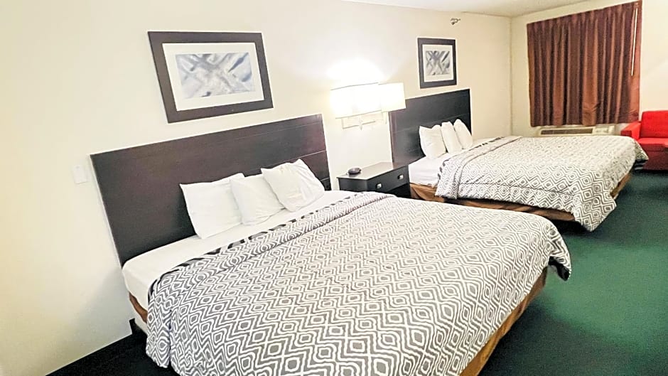 Pinckneyville Inn and Suites