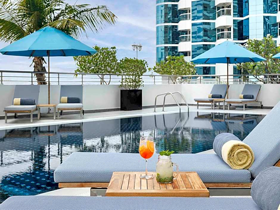 Movenpick Hotel Jumeirah Lakes Towers