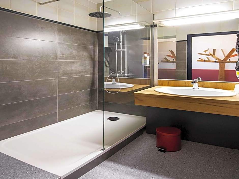 greet Hotel Castres Saix