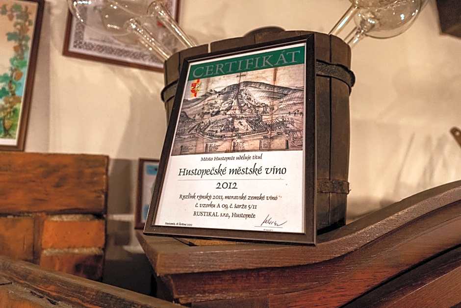 Hotel Rustikal Hustopeče - U Mandloňových sadů