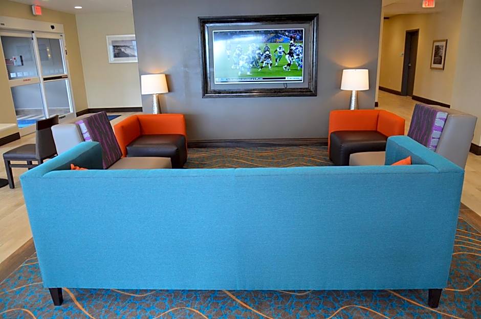 Holiday Inn Express & Suites Cheektowaga North East By IHG