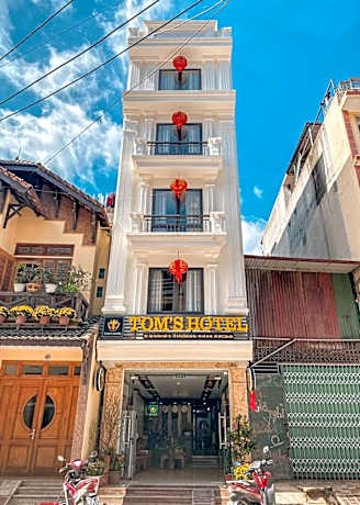 Tom's Hotel