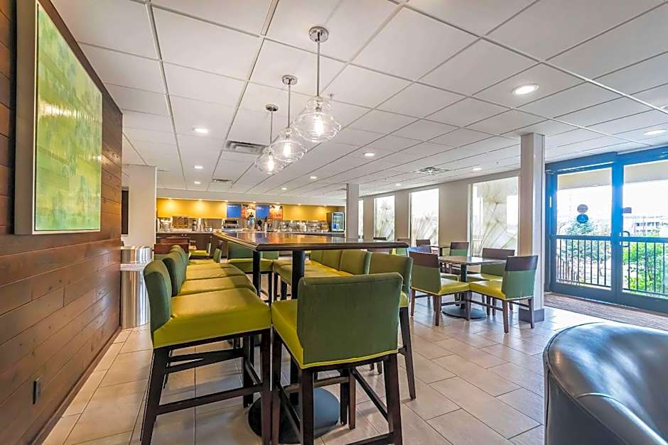 Comfort Inn & Suites Lexington