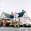 The NuWray Hotel & Carriage House