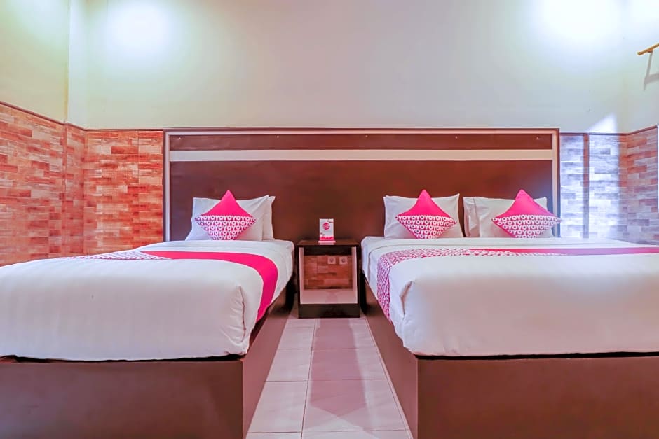 OYO 1117 New Garuda Hotel