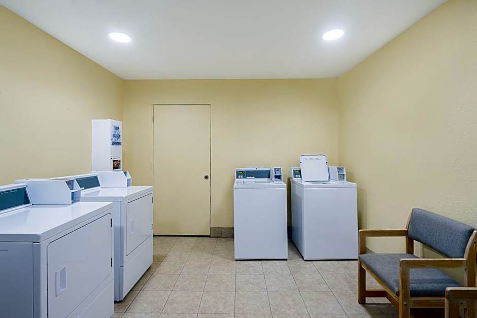 Days Inn by Wyndham Statesville