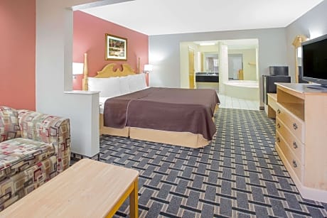 1 King Bed Deluxe Studio Suite Non-Smoking