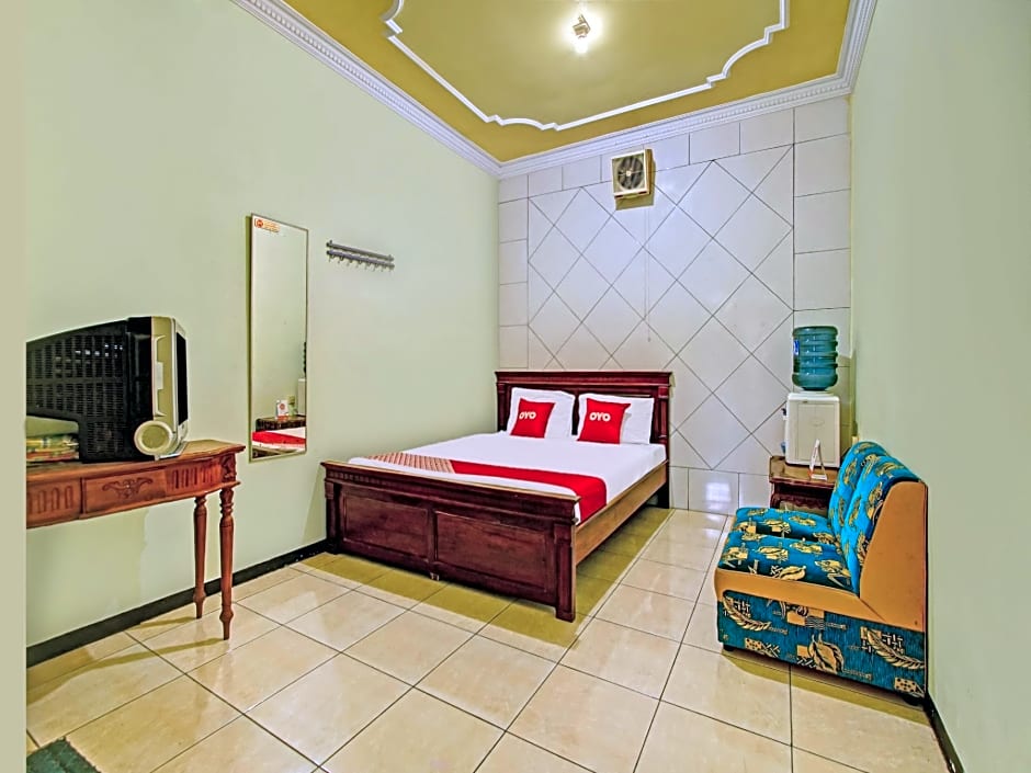 OYO 90031 Villa Papada