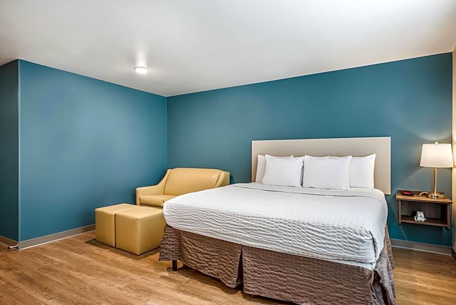 WoodSpring Suites Bakersfield