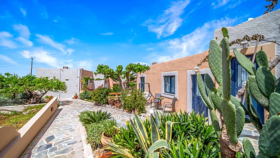 Golden Bay Apartments-Garden Haven