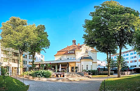 Asam Hotel