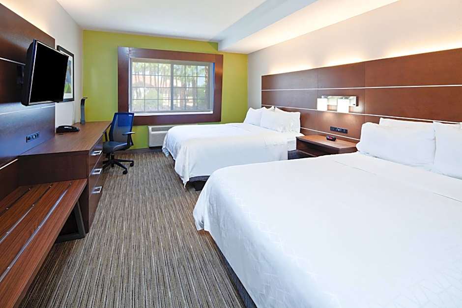 Holiday Inn Express & Suites Rancho Mirage By IHG