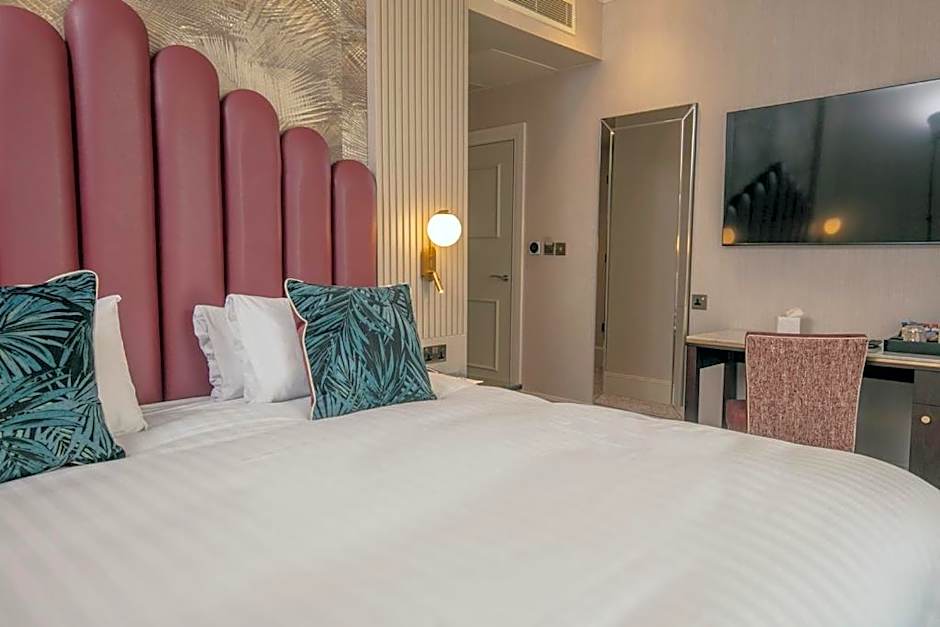 Photo 1 of 1 of King Room with Side Sea View - Non-Smoking