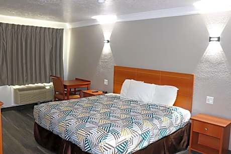 Motel 6-Alvin, TX