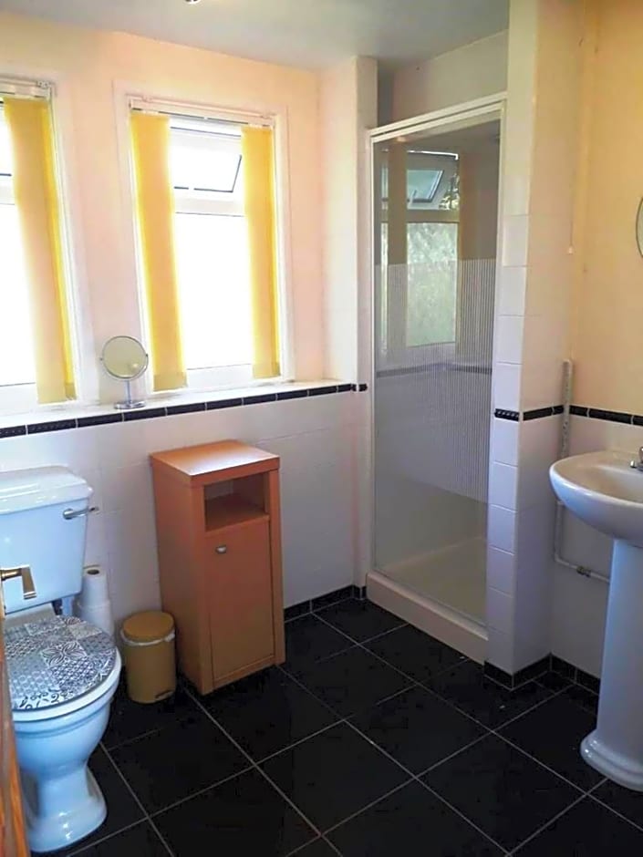 Sheena's Dartmouth Chalets