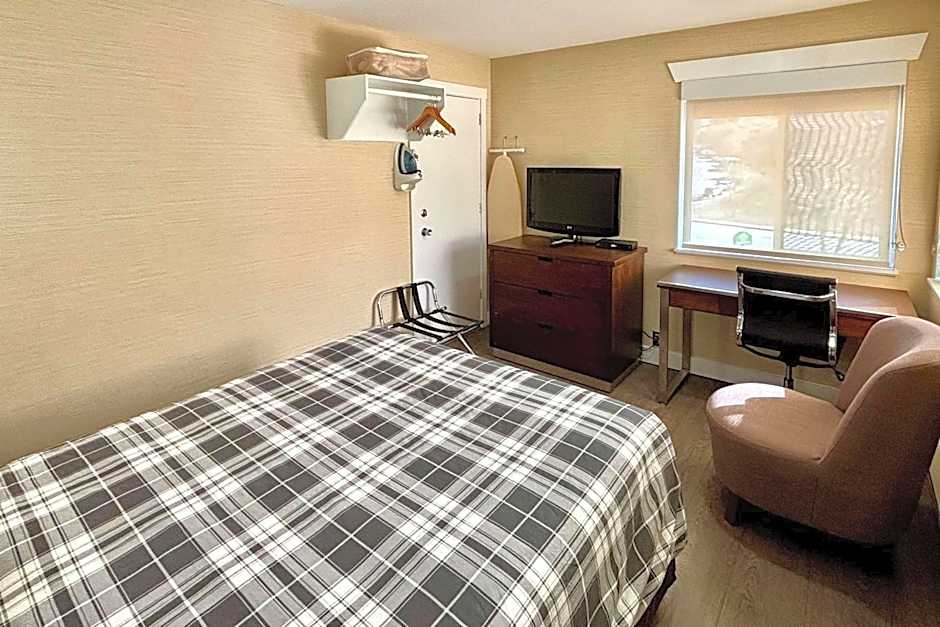 Rodeway Inn & Suites