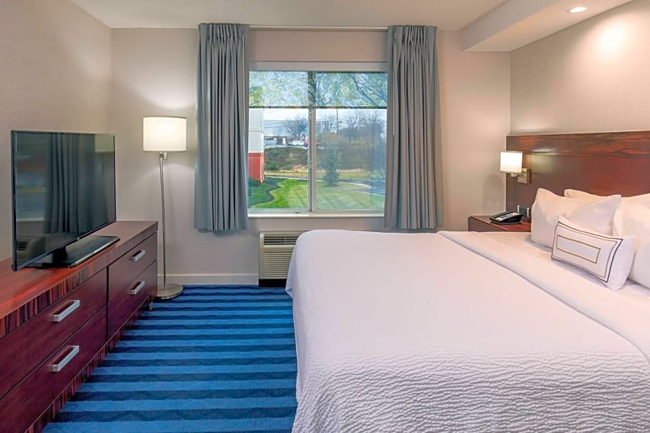 Fairfield Inn & Suites Lancaster