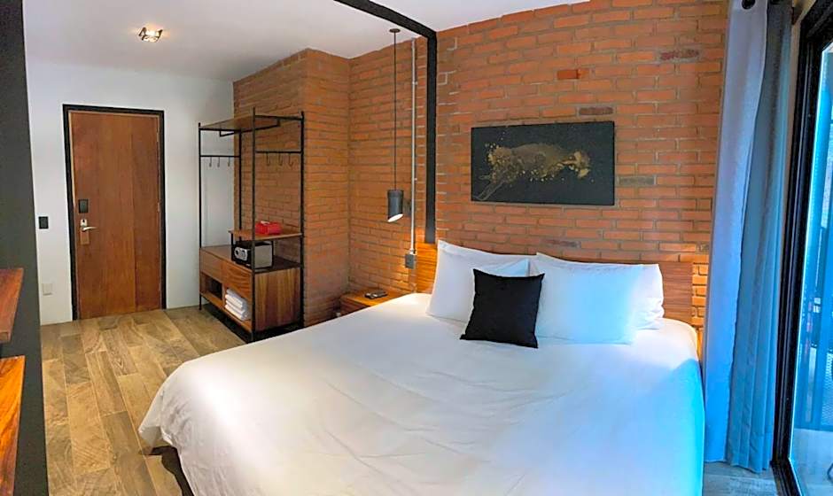 Hotel Oxú Solo adultos