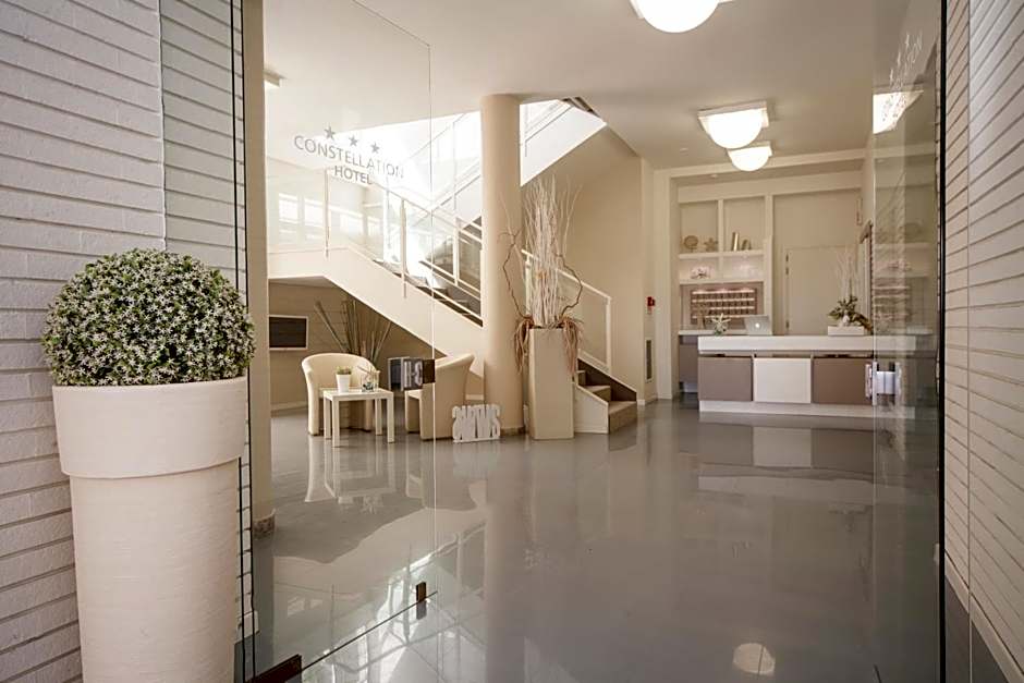 Hotel Constellation