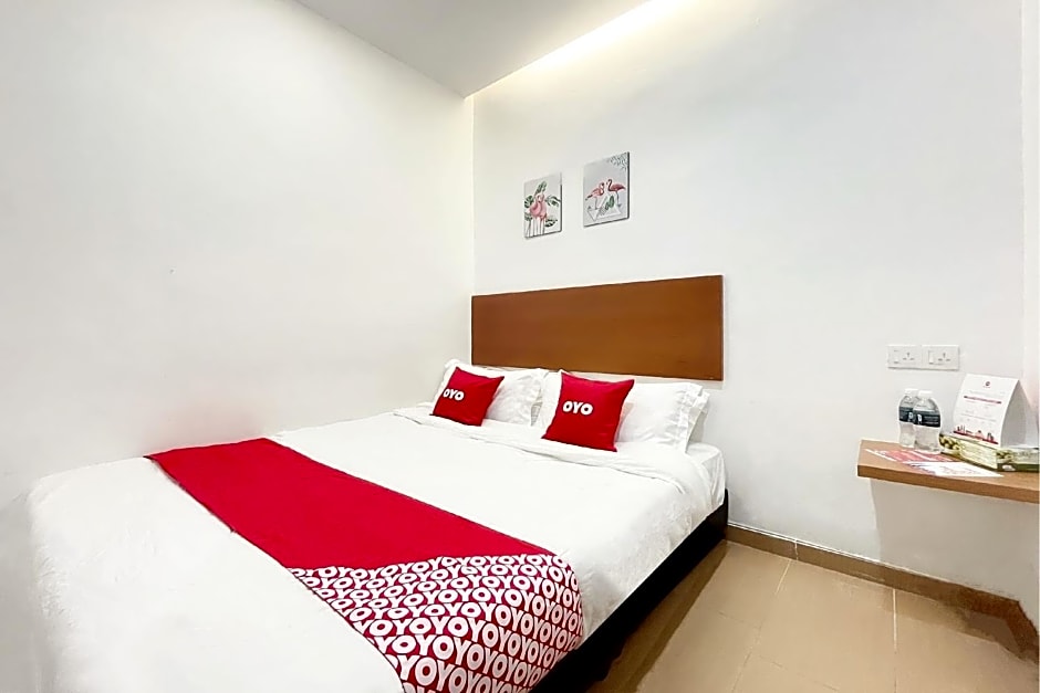 Photo 1 of 4 of Deluxe Double Room