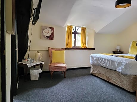 Deluxe Double Room with Shower