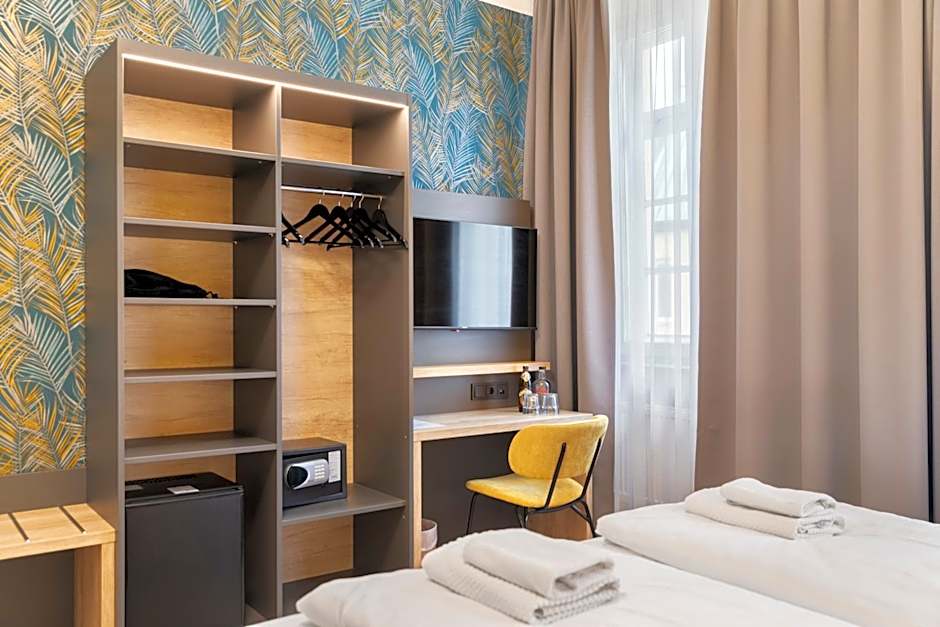 NEU - Sona Design Rooms - CITY CENTER -