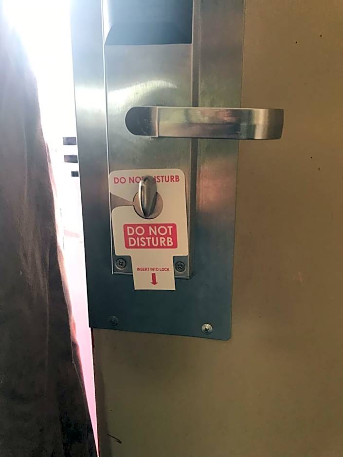 Budget Host Village Inn