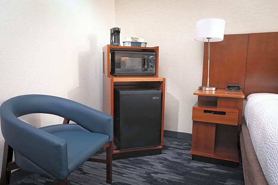 Fairfield Inn & Suites by Marriott Charleston North/Ashley Phosphate
