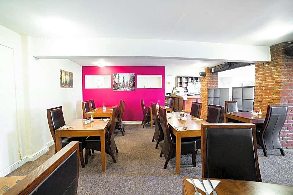 OYO White Horse Lodge Hotel, East Thirsk