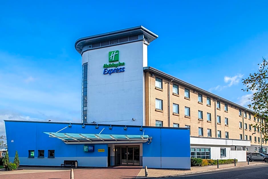 Photo 1 of 30 of Holiday Inn Express - Glasgow Airport By IHG