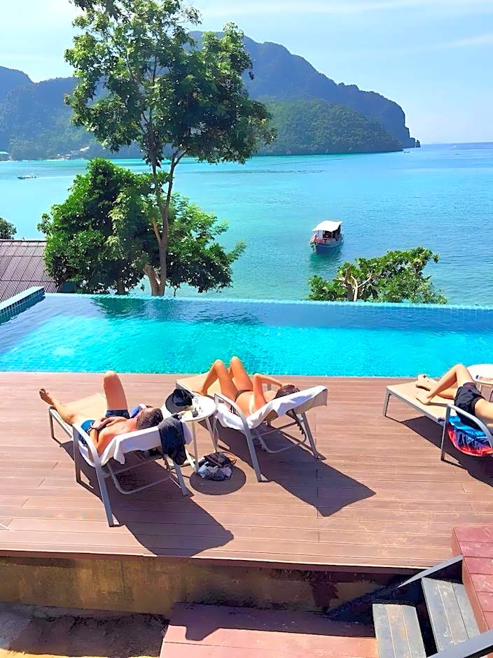 The Cobble Beach Hotel