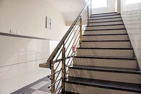 Collection O Raj Regent