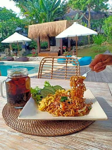 milo's home bungalow