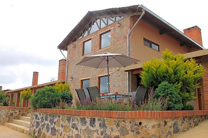 HOTEL Y CABAÑAS MOUNTAIN LODGE