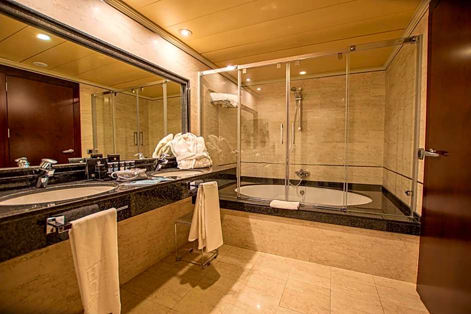 Hotel Sevilla Center