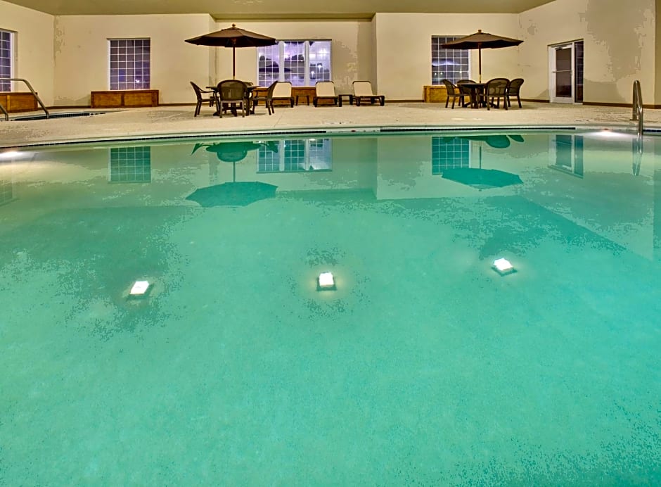 Holiday Inn Express Hotel & Suites Council Bluffs - Convention Center Area By IHG