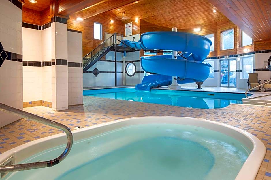 Travelodge by Wyndham Golden Sportsman Lodge