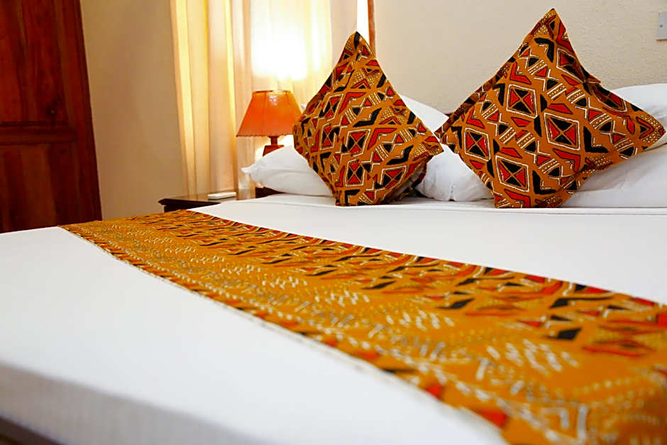 Coconut Grove Regency Hotel