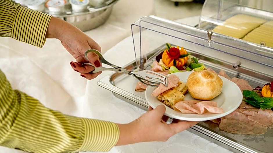 Hotel Shangri-La Roma by OMNIA hotels