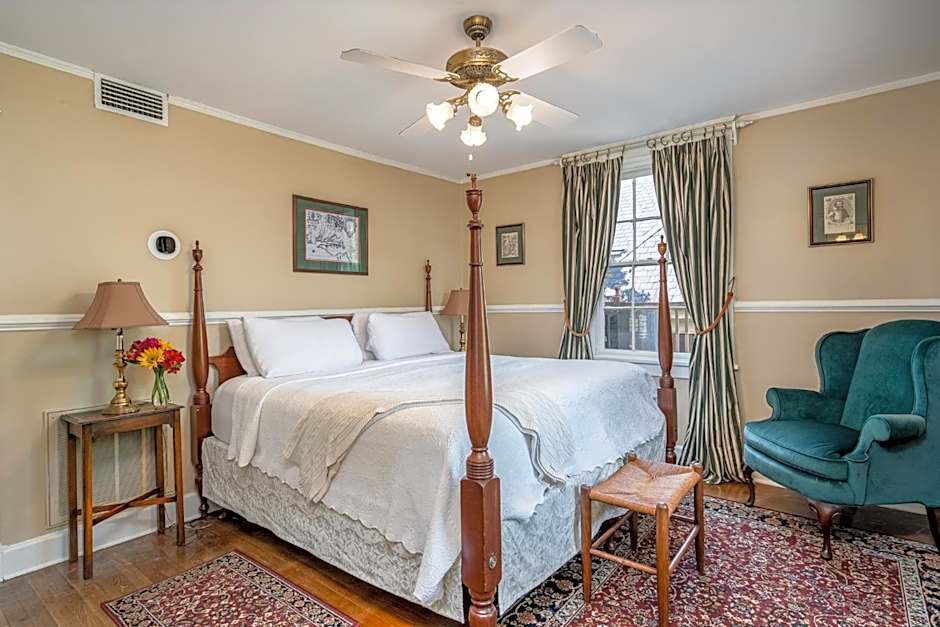 Cedars of Williamsburg Bed & Breakfast