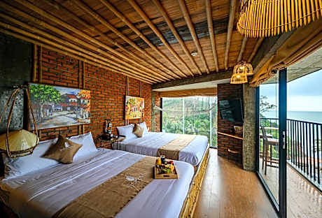 Quadruple Room with Balcony