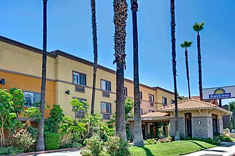 Days Inn by Wyndham West Covina