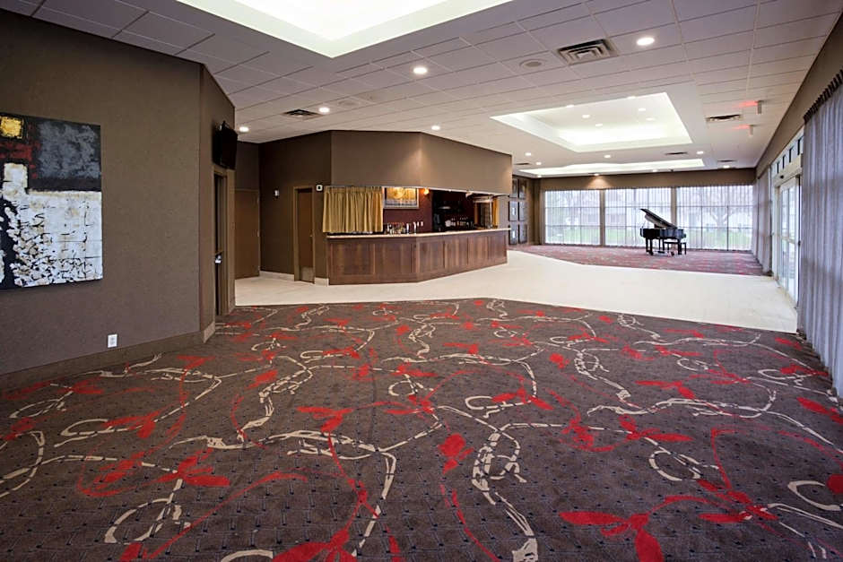 Holiday Inn Express and Suites Willmar By IHG