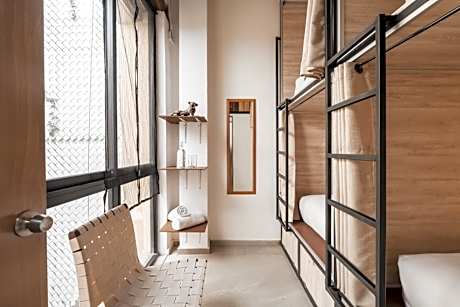 Bed in 4-Bed Mixed Dormitory Room