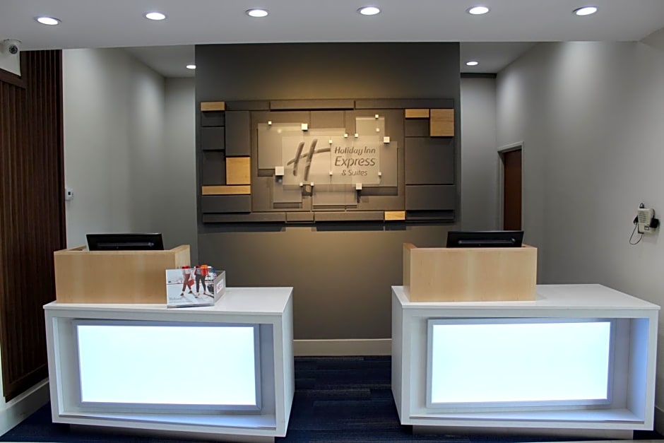 Holiday Inn Express Hotel & Suites Mansfield By IHG