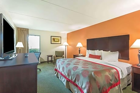 1 King Bed Business Room Non-Smoking