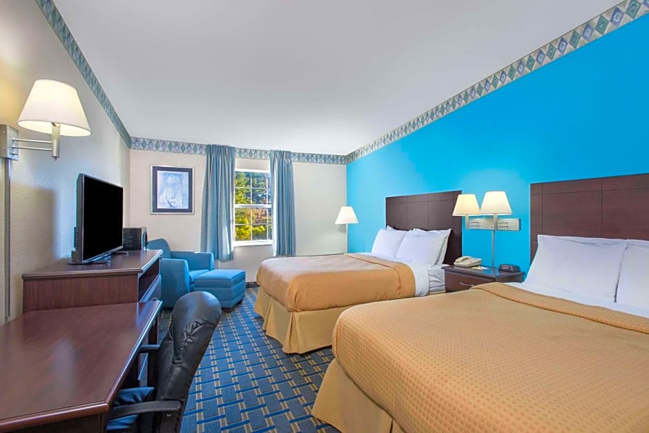Days Inn by Wyndham Roanoke Near I-81